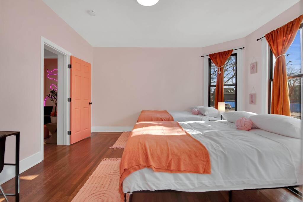 Peachy Paradise In East Rock Near Dt/Yale 뉴헤이번 외부 사진